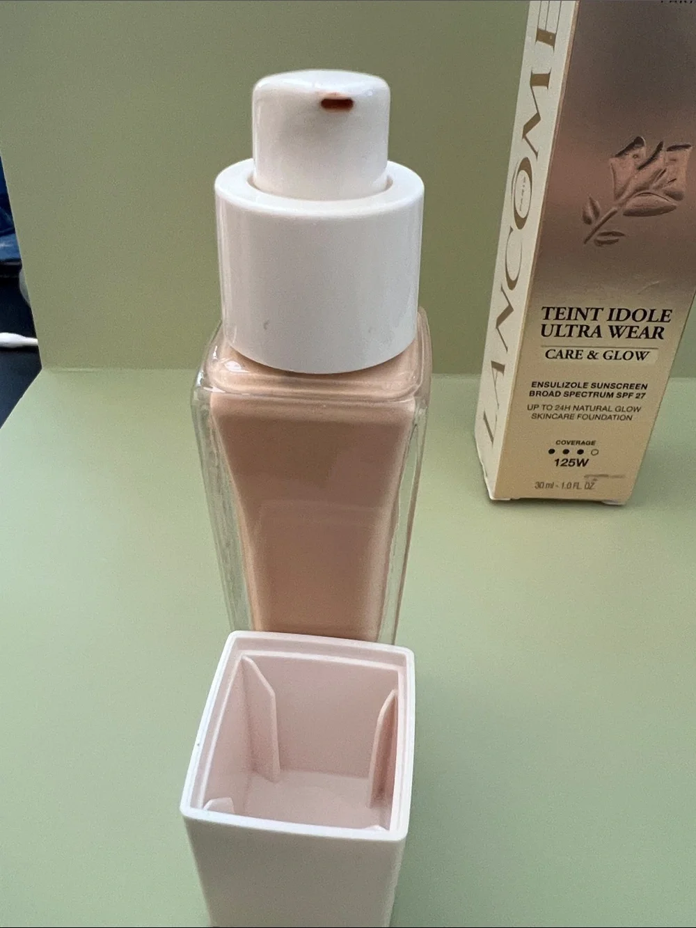 Lancôme Teint Idole Ultra Wear Care & Glow Foundation - 125W Warm Beige
